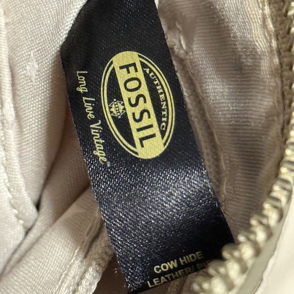 Fossil Cream Crossbody Bag with Adjustable Strap - Picture 11 of 14